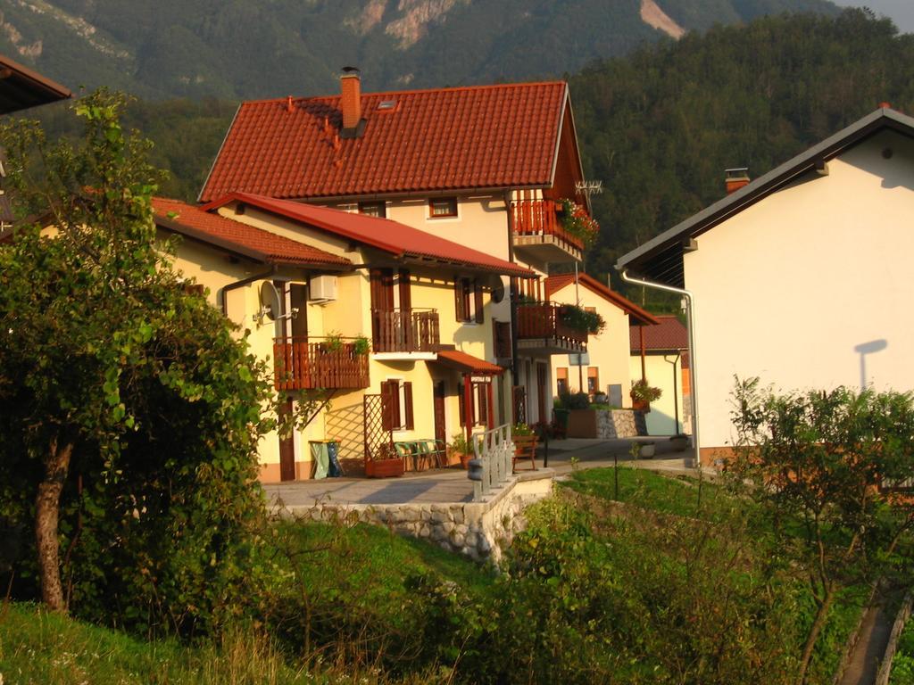 Country House Fon Kobarid Bagian luar foto