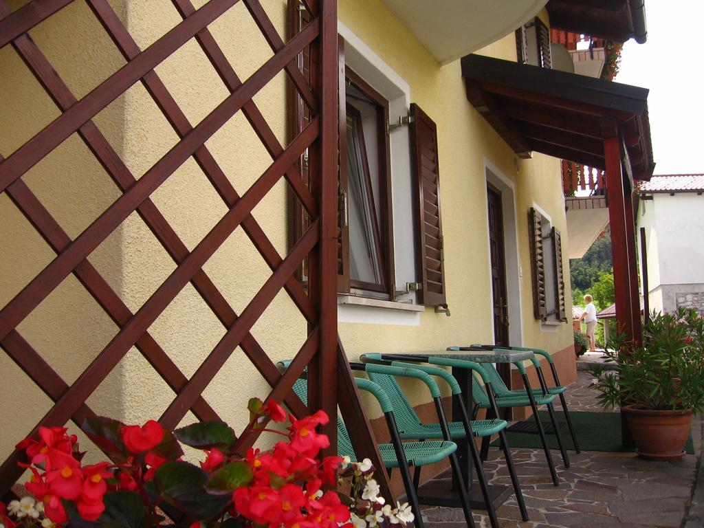Country House Fon Kobarid Bagian luar foto